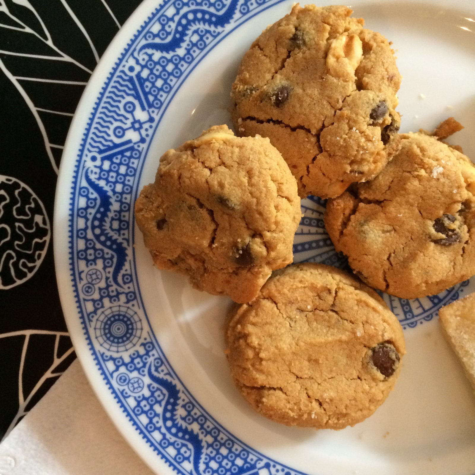 Flourless Peanut Butter Chocolate Chip Cookies