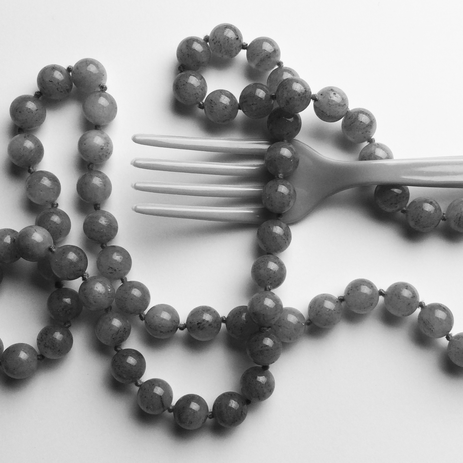 A pearl-clutching story