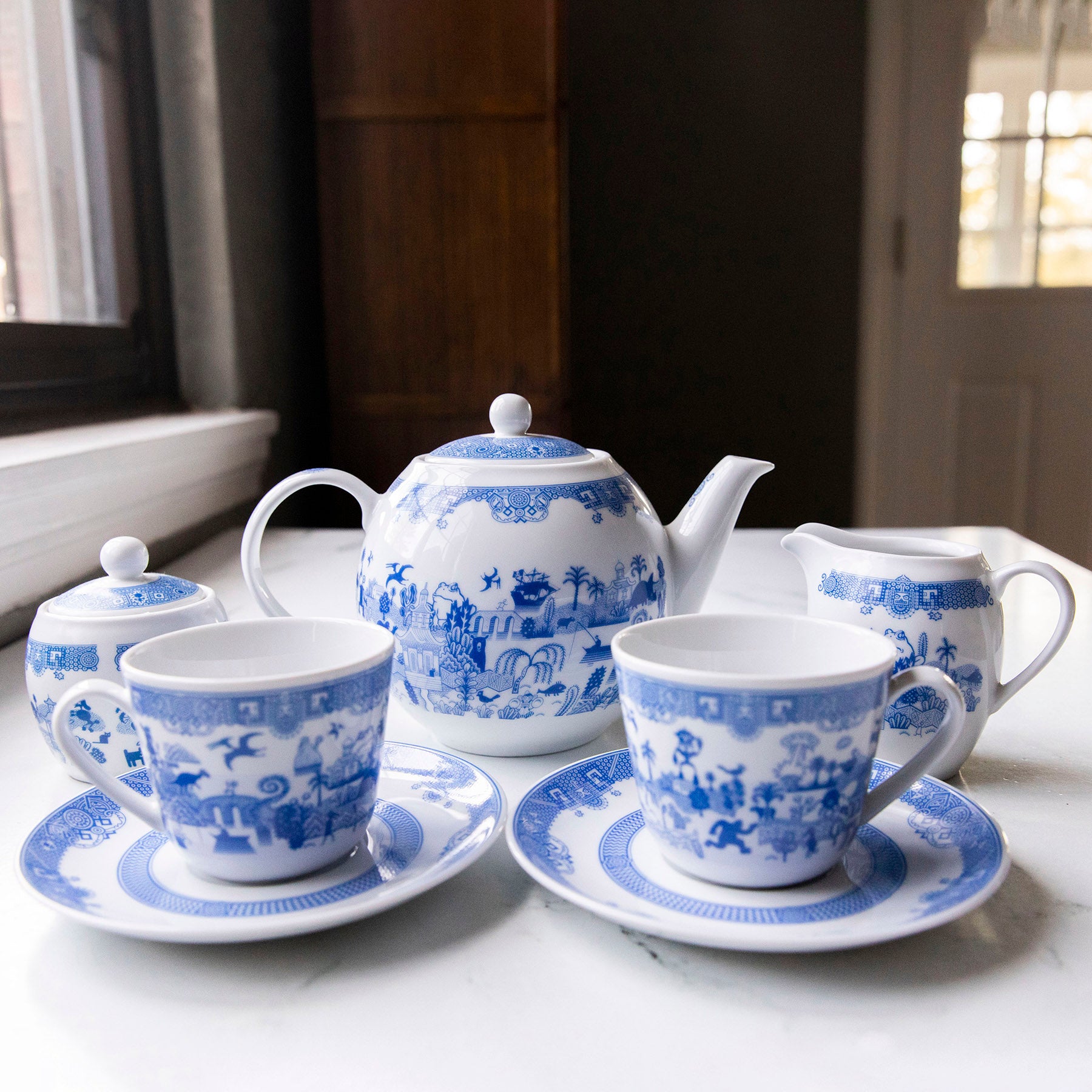 Chinese teapot and cups hotsell